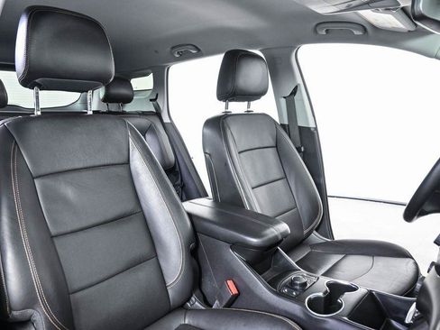 Used 2019 GMC Terrain SLT FWD image 22