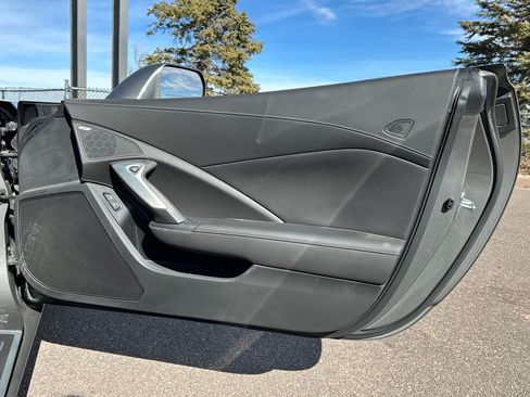 Used 2016 Chevrolet Corvette Z06 w/ 3LZ Preferred Equipment Group image 27