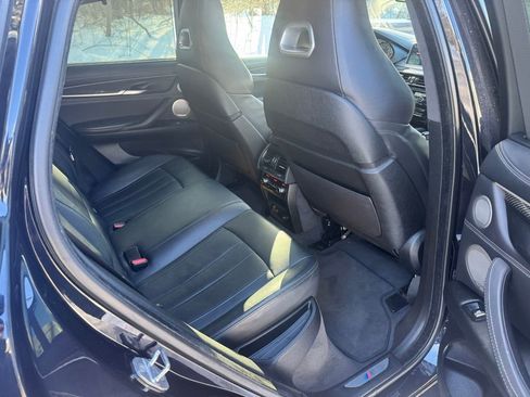 Used 2018 BMW X6 M image 30