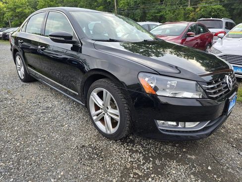 Used 2012 Volkswagen Passat 3.6 SEL Premium image 3