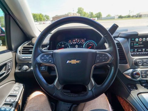 Used 2019 Chevrolet Suburban Premier AWD/4WD image 25