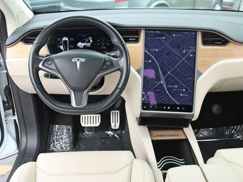 Used 2018 Tesla Model X 100D AWD/4WD image 18