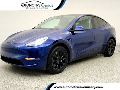 Used 2020 Tesla Model Y Long Range image 1