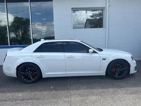 Used 2023 Chrysler 300 C RWD image 7