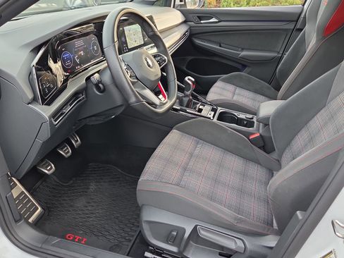 Used 2023 Volkswagen GTI Autobahn image 14