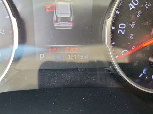 Used 2019 Toyota RAV4 XLE Premium image 28