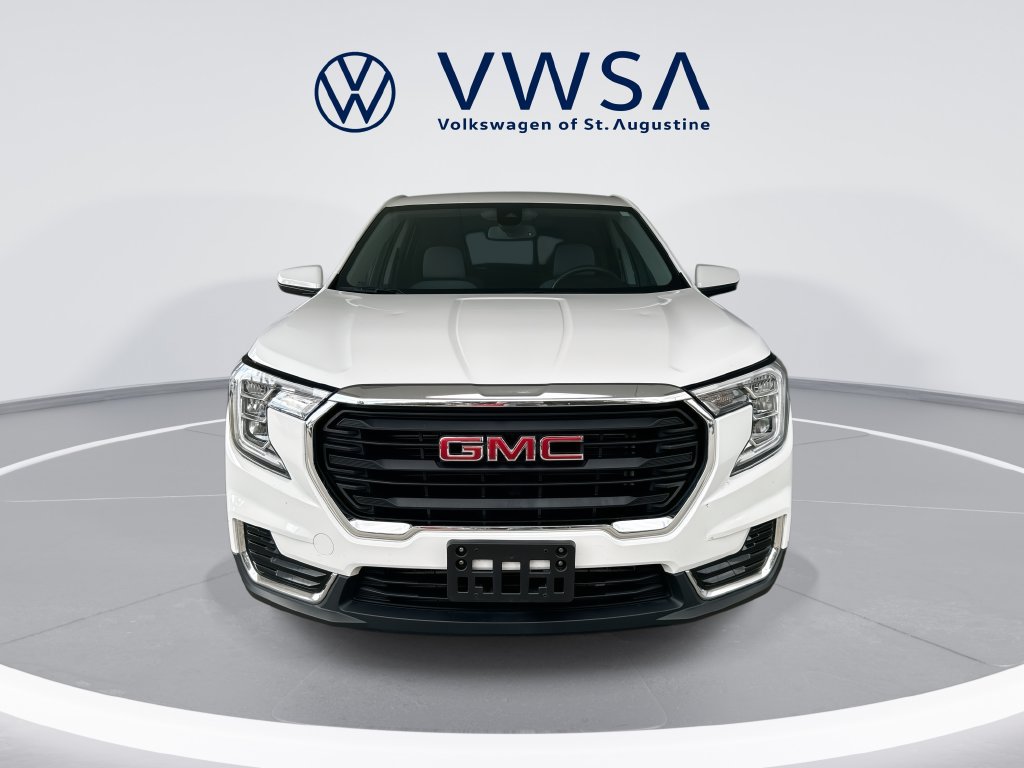 Used 2024 GMC Terrain SLE AWD/4WD image 2