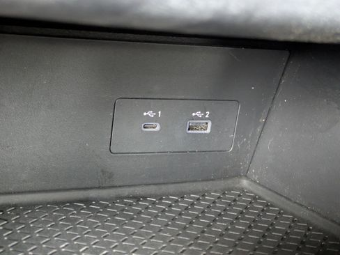 Used 2022 Nissan Pathfinder SV FWD image 24
