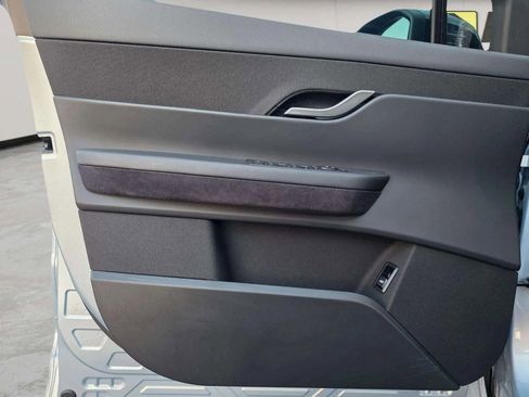 Used 2023 Fisker Ocean One image 28