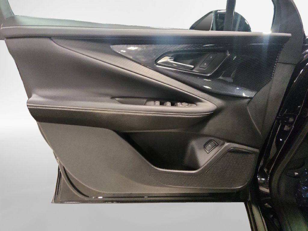 Used 2025 Chevrolet Blazer EV LT AWD/4WD image 16