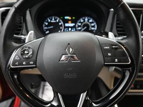 Used 2018 Mitsubishi Outlander GT AWD/4WD image 18