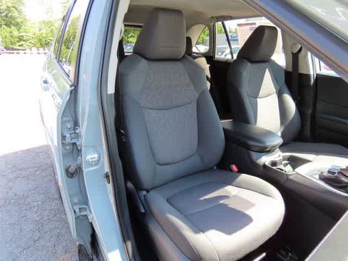 Used 2019 Toyota RAV4 XLE w/ Convenience Package AWD/4WD image 17