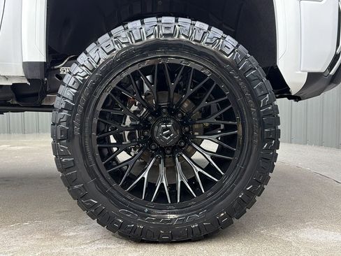 Used 2026 GMC Sierra 3500 Denali w/ Technology Package image 11