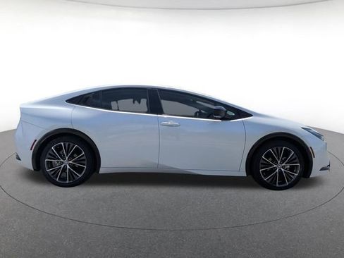 Used 2023 Toyota Prius XLE FWD image 7
