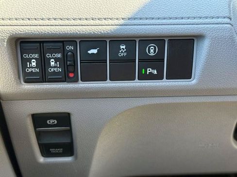 Used 2023 Honda Odyssey Touring image 32