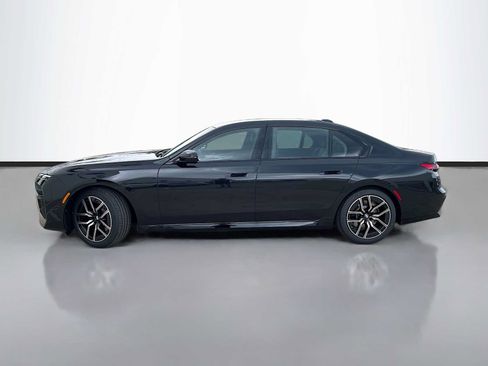 Used 2026 BMW 740i xDrive w/ Premium Package AWD/4WD image 5