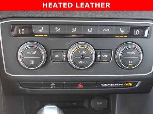 Used 2021 Volkswagen Atlas Cross Sport SE w/ Panoramic Sunroof Package AWD/4WD image 22