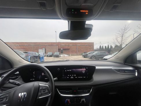 Used 2025 Buick Encore GX Preferred image 33