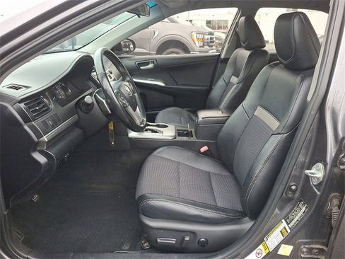 Used 2013 Toyota Camry SE image 13