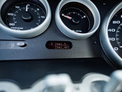 Used 2006 Ford GT image 74