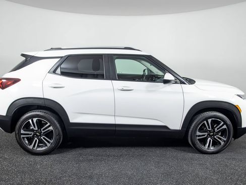 Used 2023 Chevrolet TrailBlazer LT w/ Convenience Package FWD image 14