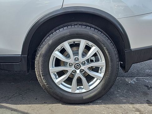 Used 2019 Nissan Rogue S w/ Special Edition Package image 31