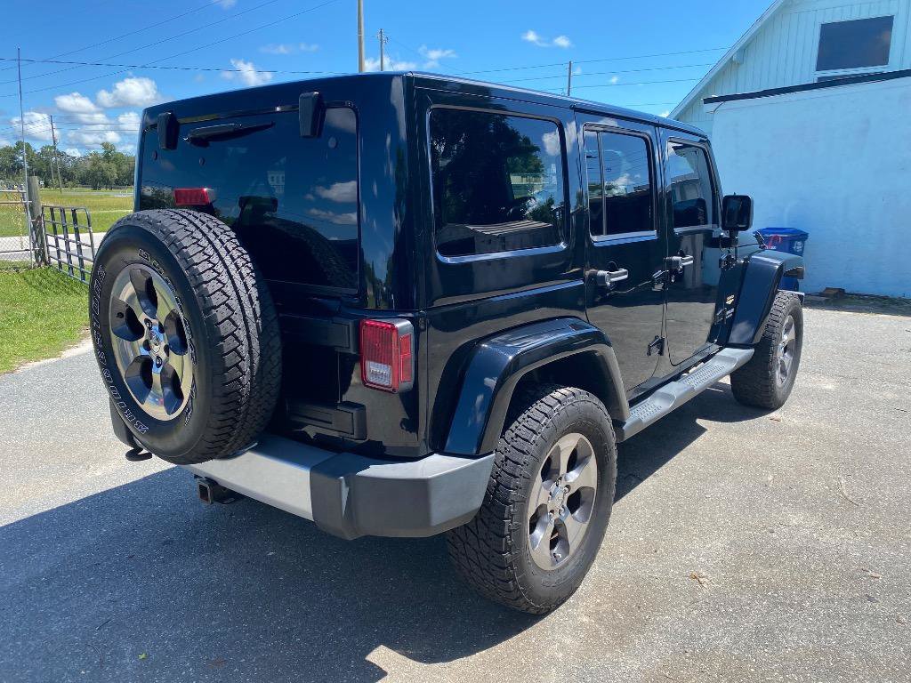 Used 2012 Jeep Wrangler Unlimited Sahara w/ Connectivity Group AWD/4WD image 7
