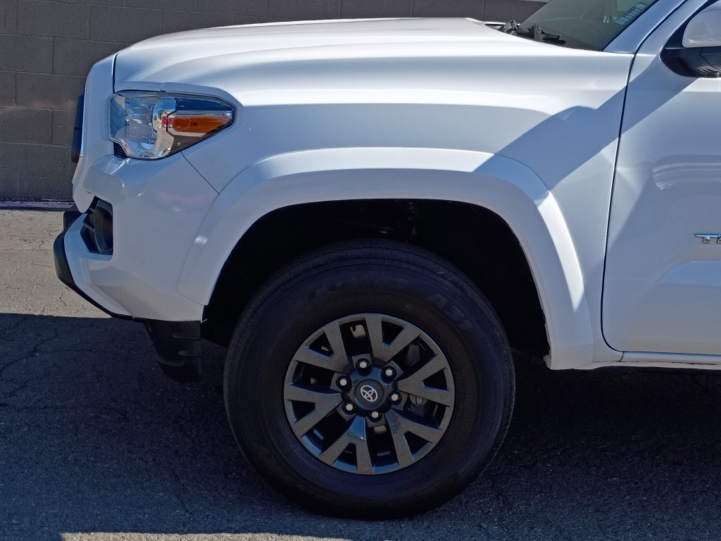 Used 2023 Toyota Tacoma SR5 RWD image 9