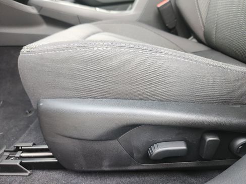 Used 2024 Subaru Crosstrek 2.0i Premium image 24