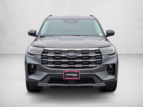 New 2025 Ford Explorer Active w/ Active Comfort Package image 6