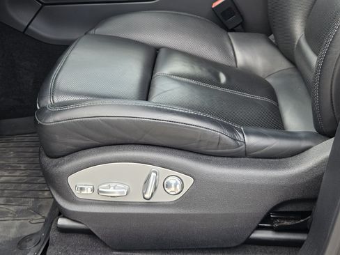 Used 2022 Porsche Macan AWD/4WD image 23