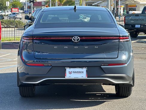 New 2026 Toyota Crown XLE image 4
