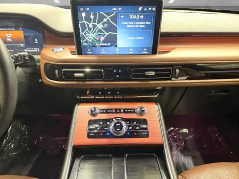 Used 2024 Lincoln Aviator Reserve w/ Elements Package Plus image 3