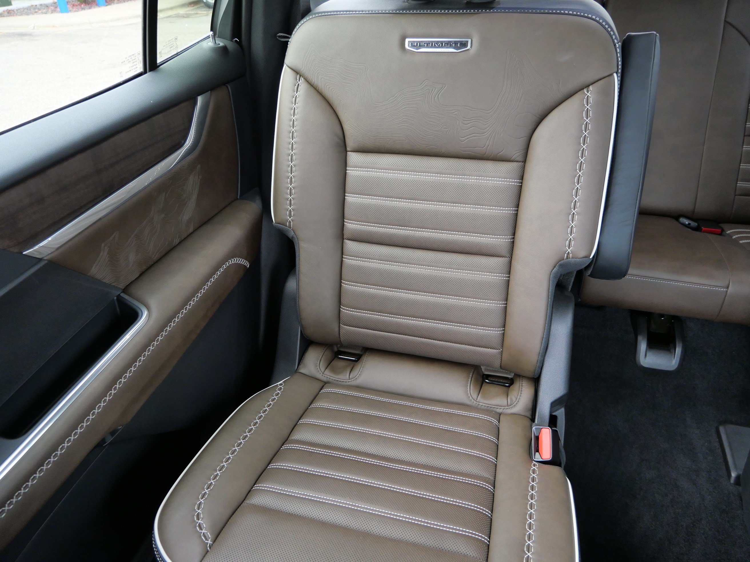 Used 2026 GMC Acadia Denali Ultimate AWD/4WD image 12