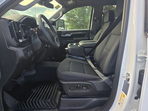 New 2025 Chevrolet Silverado 3500 LT AWD/4WD image 13