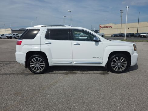 Used 2017 GMC Terrain Denali AWD/4WD image 3