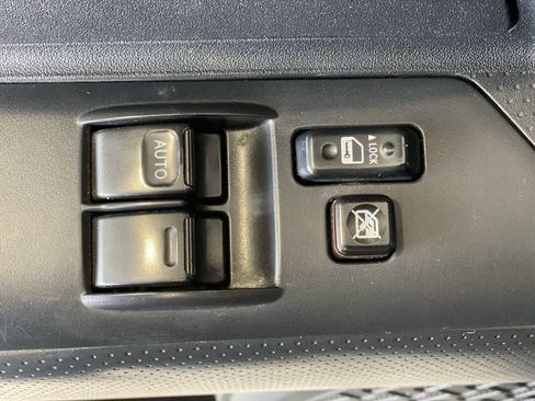 Used 2008 Toyota FJ Cruiser Base image 15