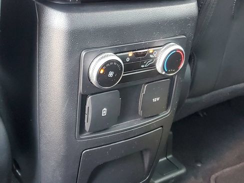 Used 2024 Ford Explorer XLT w/ Equipment Group 202A AWD/4WD image 32