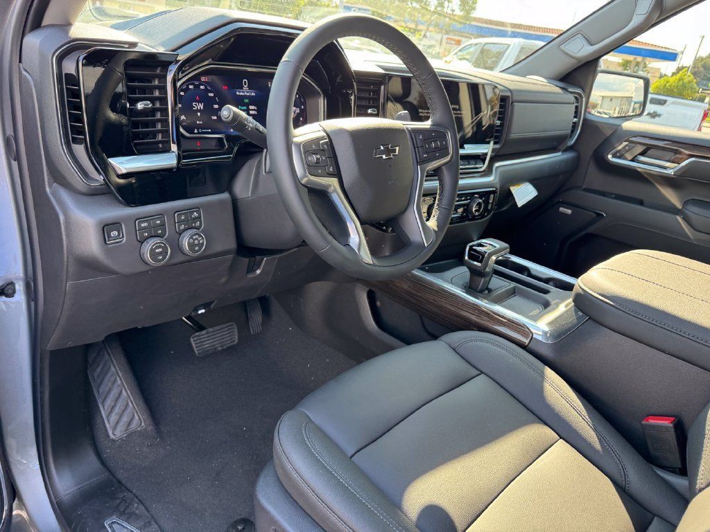 New 2026 Chevrolet Silverado 1500 LT Trail Boss w/ LT Trail Boss Premium Package AWD/4WD image 16