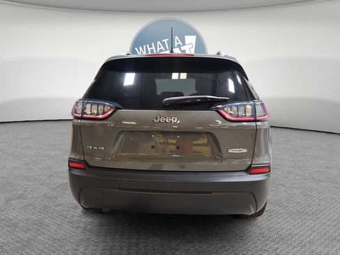 Used 2020 Jeep Cherokee Latitude Plus w/ Cold Weather Group AWD/4WD image 6