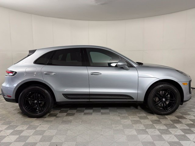 Used 2023 Porsche Macan AWD/4WD image 9