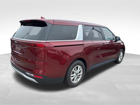 Used 2024 Kia Carnival LX FWD image 5