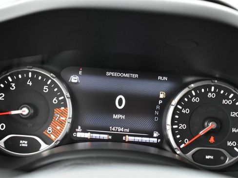 Used 2022 Jeep Renegade Trailhawk w/ Trailer Tow Group image 14