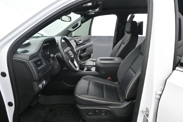 Used 2023 GMC Yukon SLT w/ SLT Premium Package RWD image 13