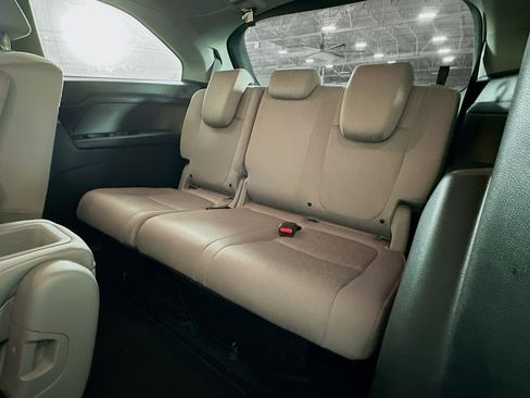 Used 2018 Honda Odyssey EX image 28