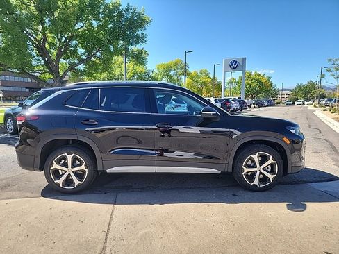 New 2025 Volkswagen Tiguan SE image 6