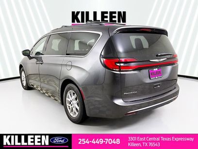 Used 2022 Chrysler Pacifica Touring-L