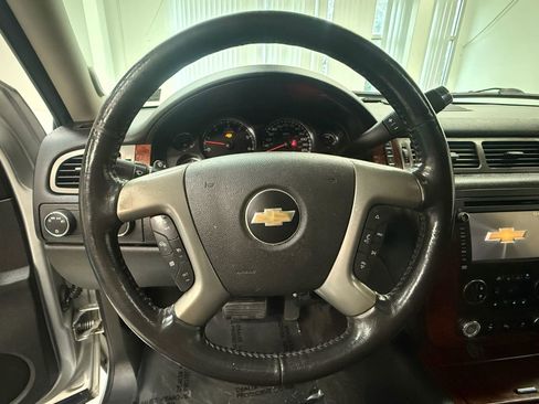 Used 2012 Chevrolet Avalanche LTZ image 27