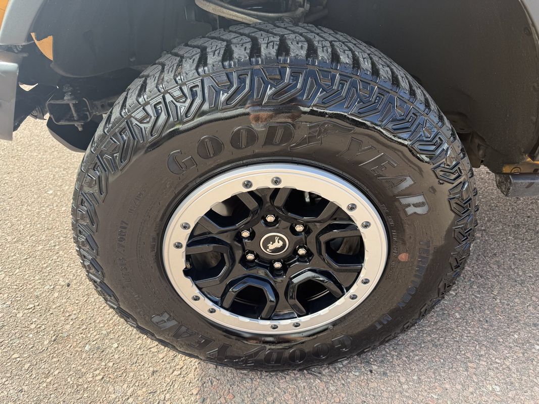 Used 2022 Ford Bronco Black Diamond AWD/4WD image 9