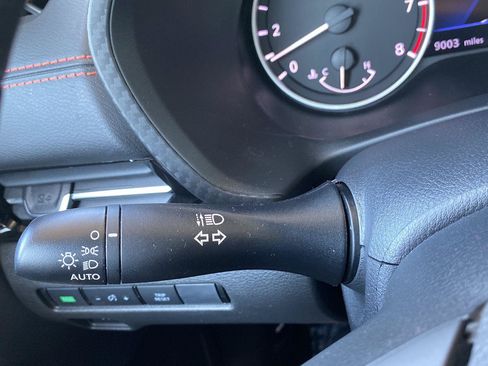 Certified 2025 Nissan Sentra SR w/ Midnight Edition FWD image 33